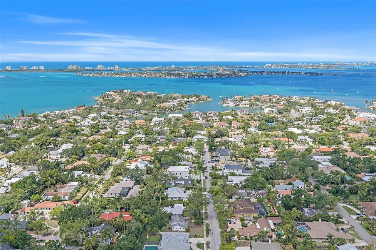1702 Waldemere Street , Sarasota, FL 34239 Photo