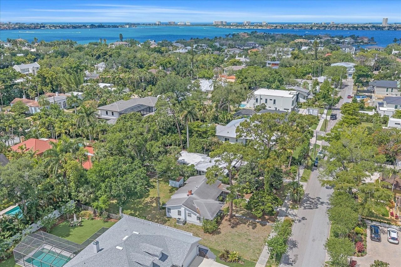 1702 Waldemere Street , Sarasota, FL 34239 Photo
