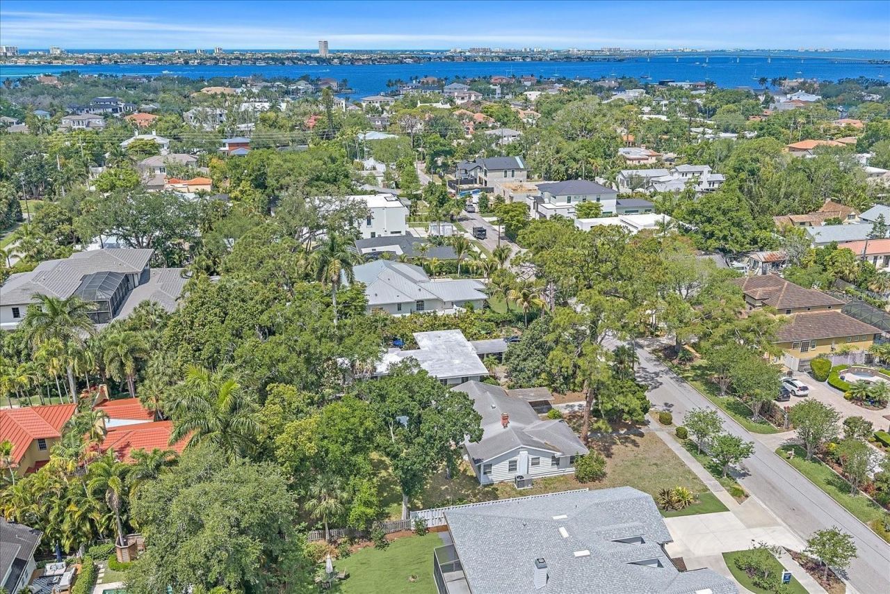 1702 Waldemere Street , Sarasota, FL 34239 Photo