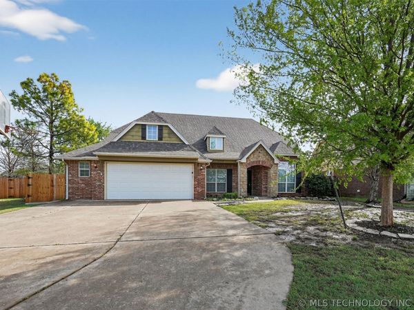 11717 S Vine Place W, Jenks, OK 74037