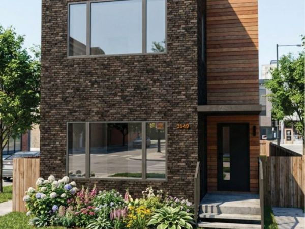 825 N Drake Avenue , Chicago, IL 60651