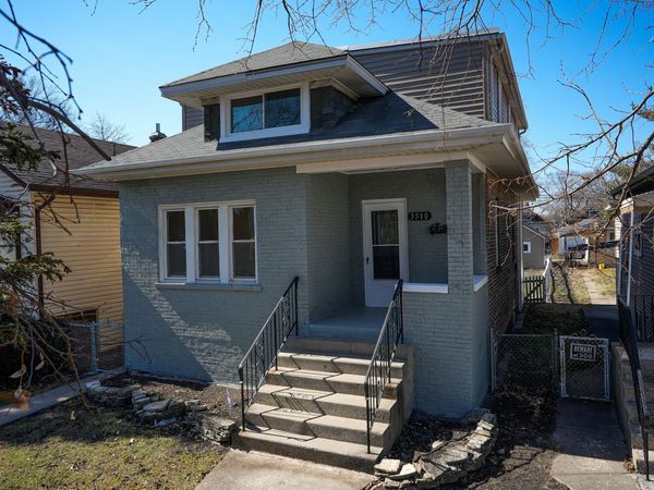 3510 N Oketo Avenue, Chicago, IL 60634