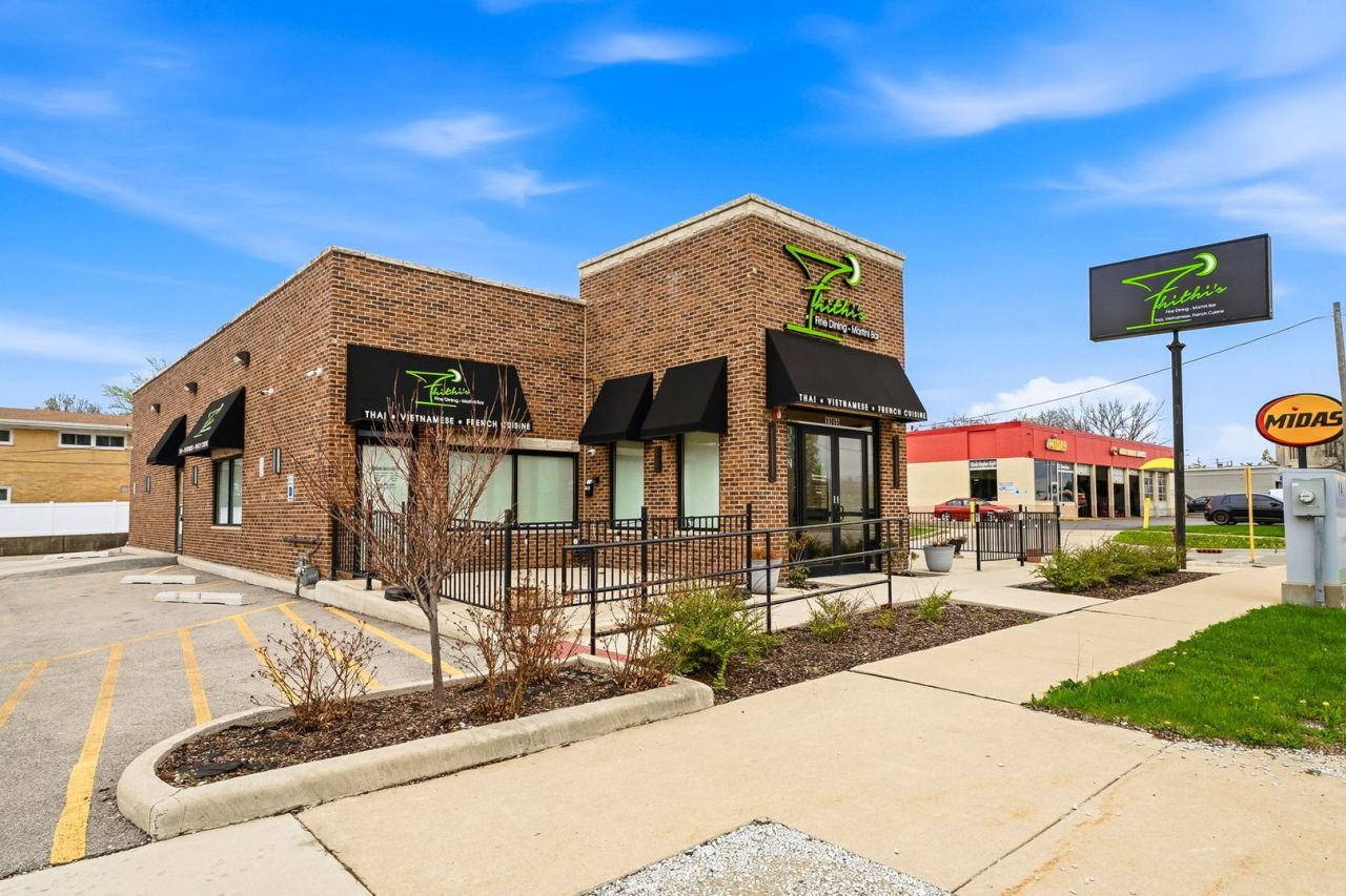 11055 W Roosevelt Road, Westchester, IL 60154