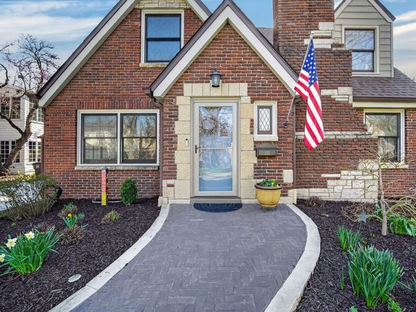 321 43rd Street , Des Moines, IA 50312