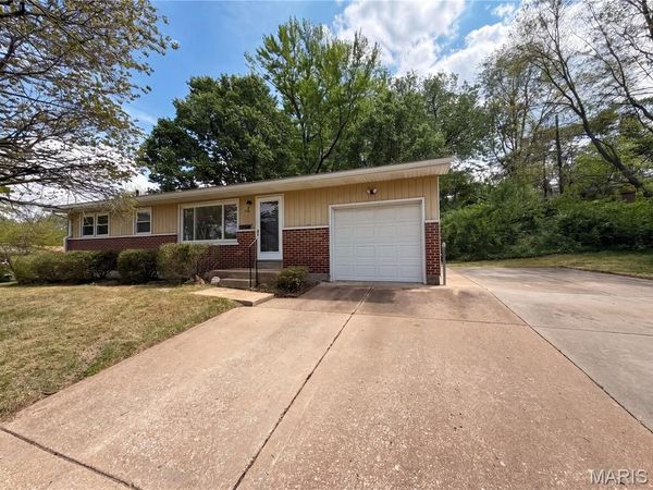 1116 Cunningham Avenue , St Charles, MO 63301