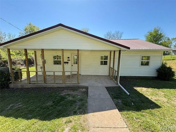 1035 Reservoir Street , Hannibal, MO 63401