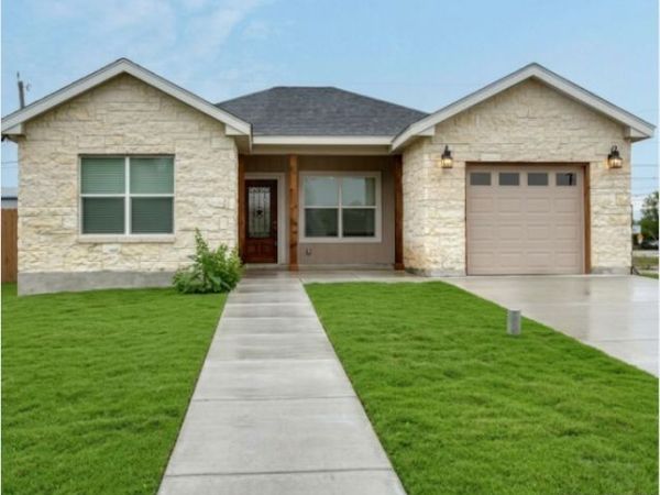 5511 Pageland Dr, Kirby, TX 78219