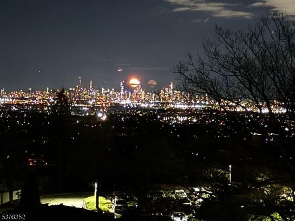 1 Claridge Dr, Verona, NJ 07044