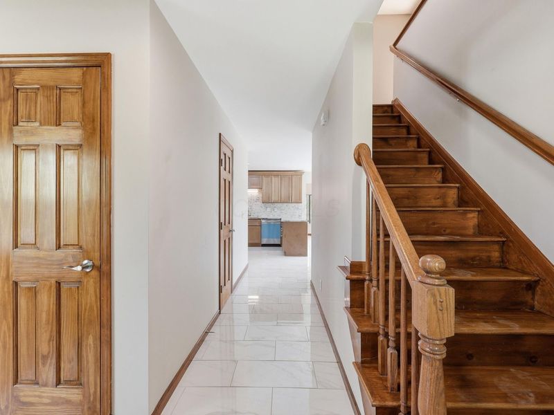 565 Peach Street, Westerville, OH 43082 Photo 4