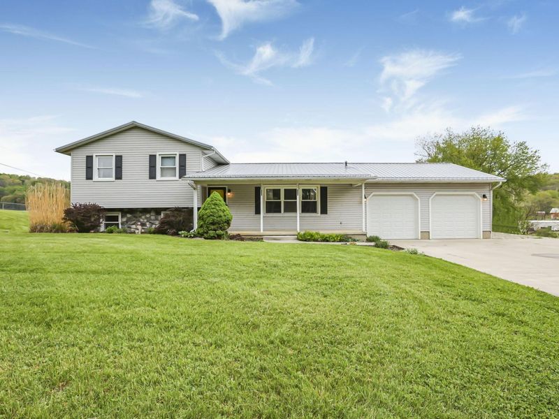 10647 Wilkins Run Road NE, Newark, OH 43055 Photo 1