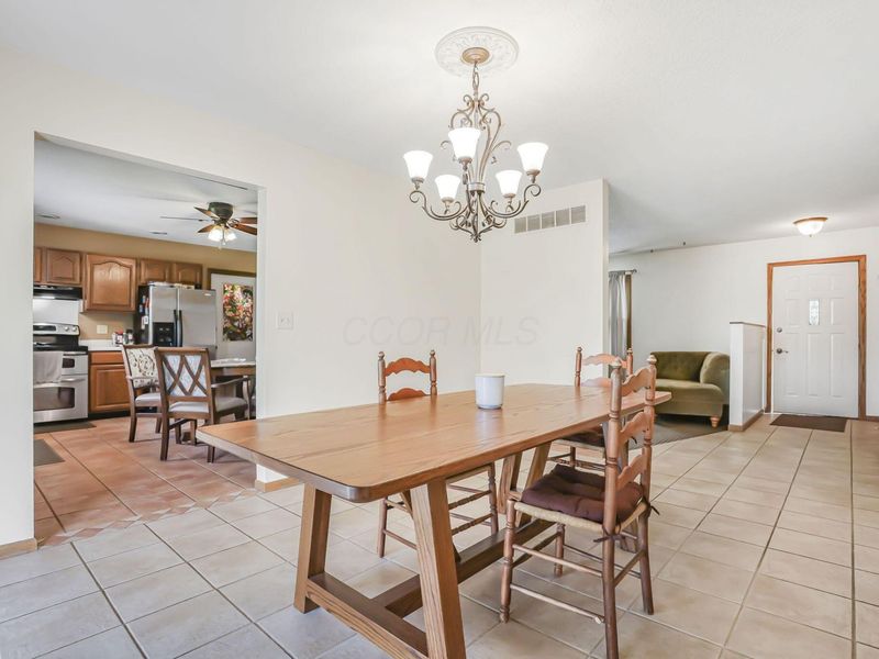 10647 Wilkins Run Road NE, Newark, OH 43055 Photo 11