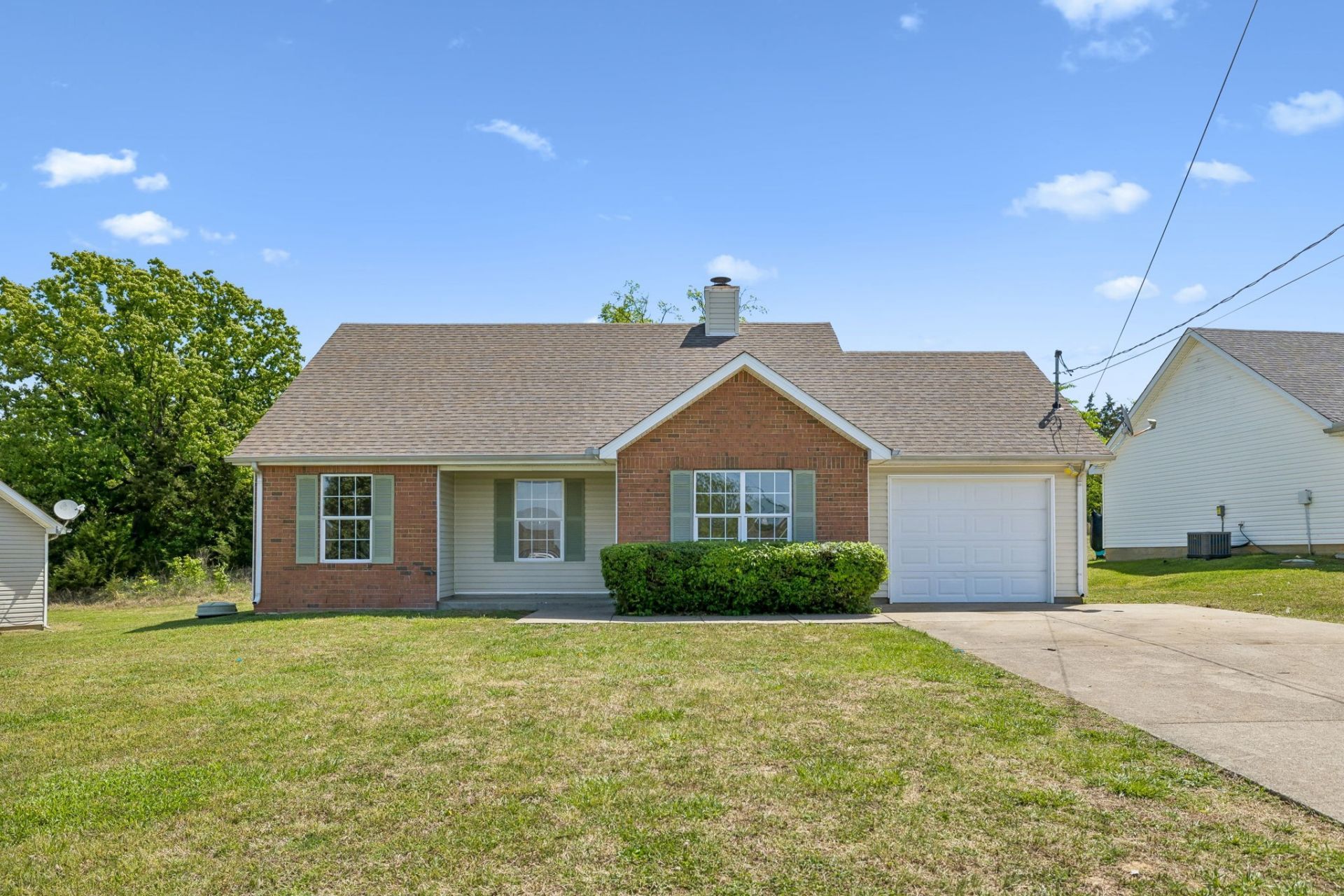 1211 Akins Ridge Dr, La Vergne, TN 37086 Main Photo