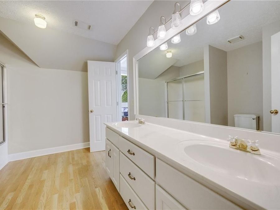 Property Image 64