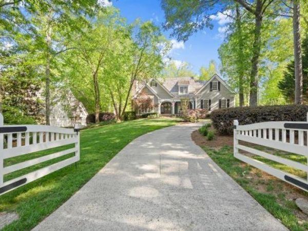 110 Old Barn Court, Alpharetta, GA 30004