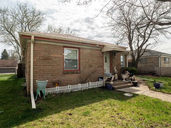 4826 N 76th STREET, Milwaukee, WI 53218