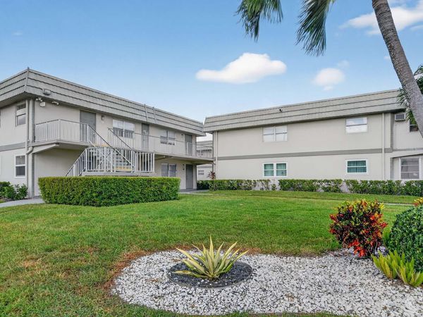 360 Flanders Drive, Unit H, Delray Beach, FL 33484
