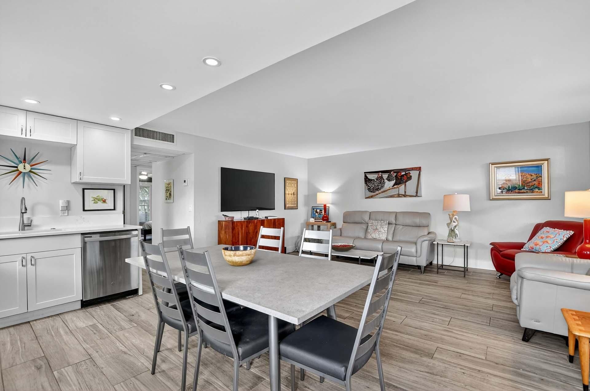 360 Flanders Drive, Unit H, Delray Beach, FL 33484 Photo