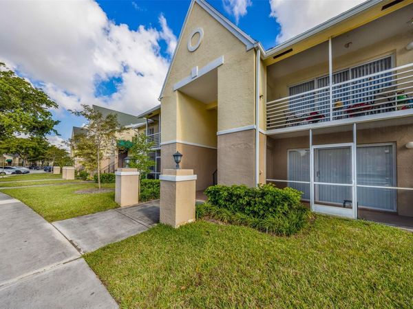 2809 N Course Drive, Unit 205, Pompano Beach, FL 33069