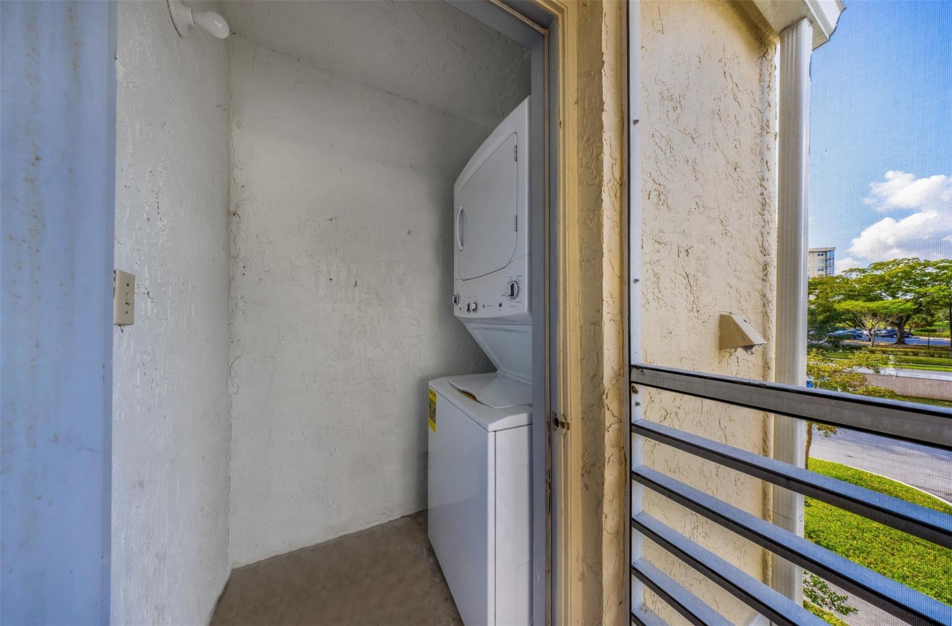 2809 N Course Drive, Unit 205, Pompano Beach, FL 33069 Photo