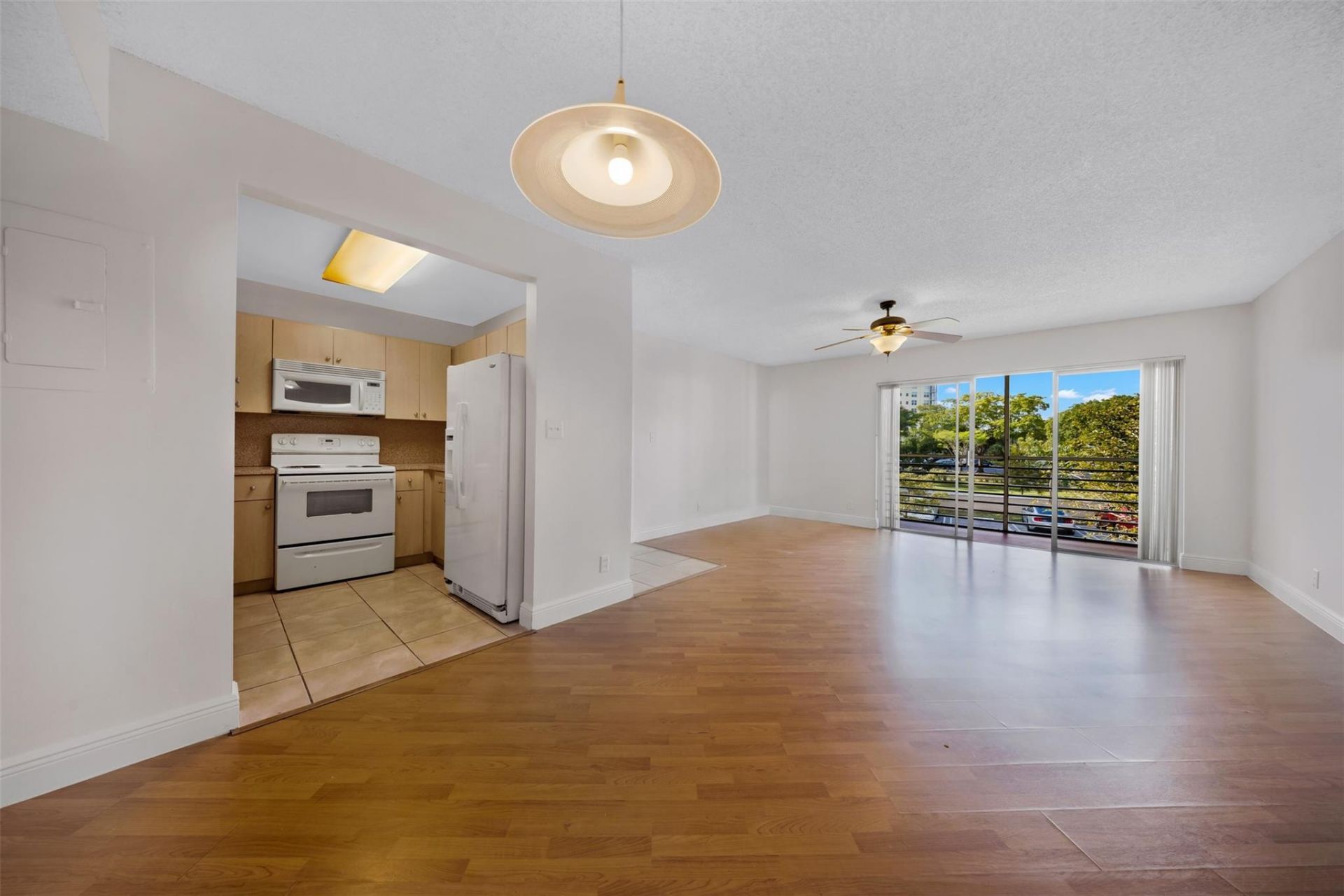 2809 N Course Drive, Unit 205, Pompano Beach, FL 33069 Photo