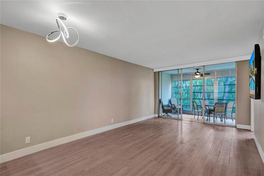 3051 S Palm Aire Drive, Unit 407, Pompano Beach, FL 33069 Photo