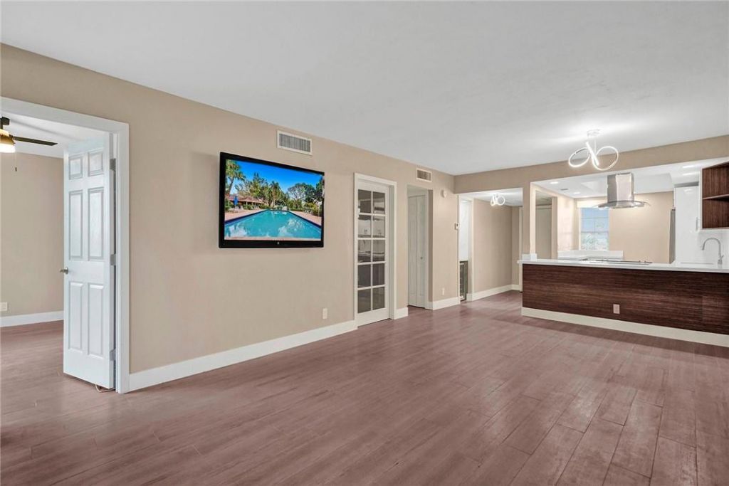 3051 S Palm Aire Drive, Unit 407, Pompano Beach, FL 33069 Photo