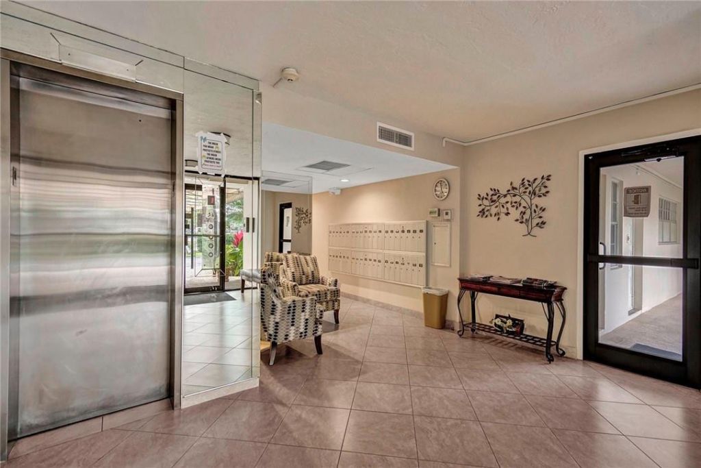 3051 S Palm Aire Drive, Unit 407, Pompano Beach, FL 33069 Photo
