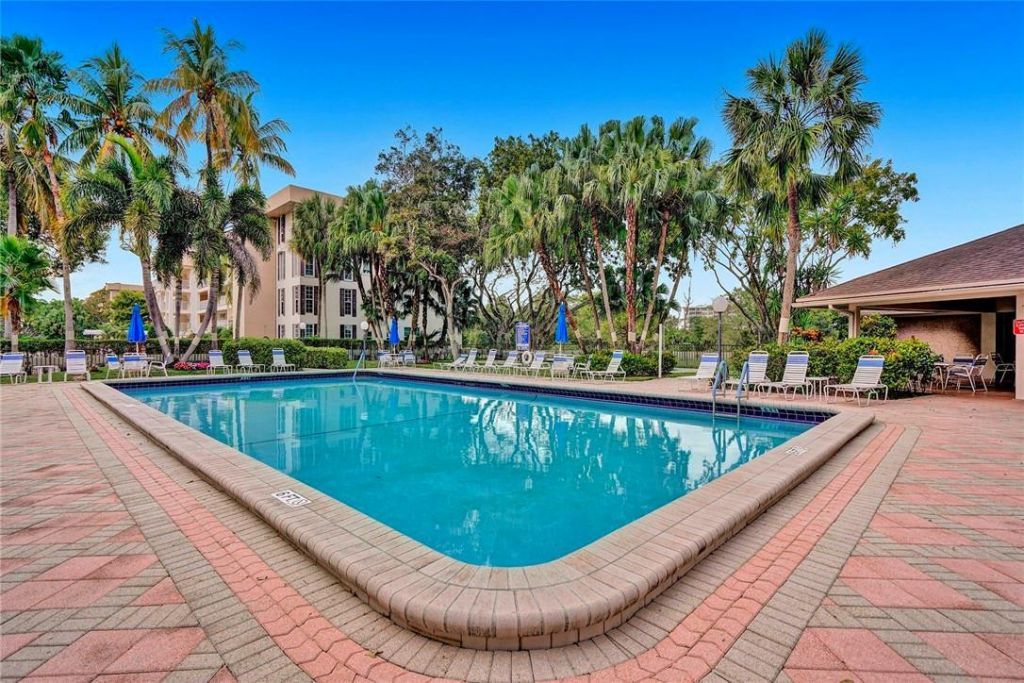 3051 S Palm Aire Drive, Unit 407, Pompano Beach, FL 33069 Photo
