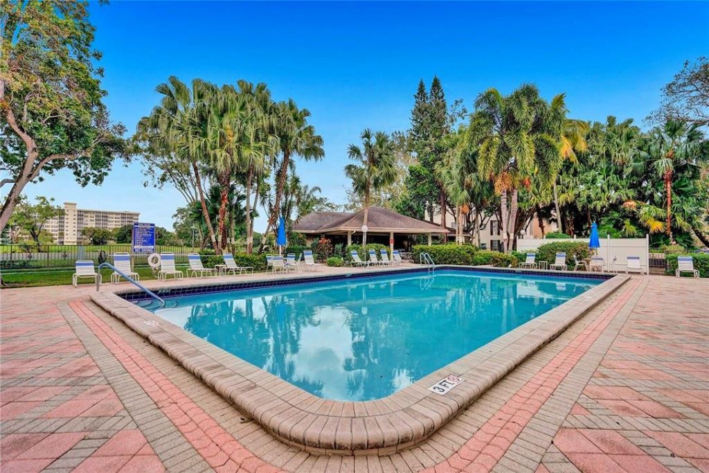 3051 S Palm Aire Drive, Unit 407, Pompano Beach, FL 33069 Photo