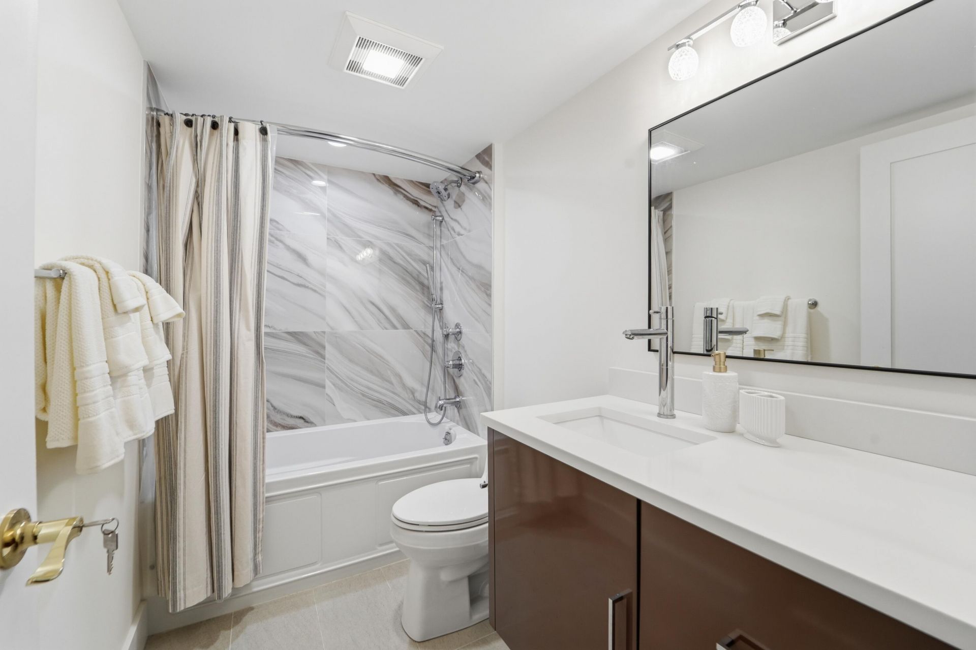 2501 Marina Isle Way, Unit 203, Jupiter, FL 33477 Photo