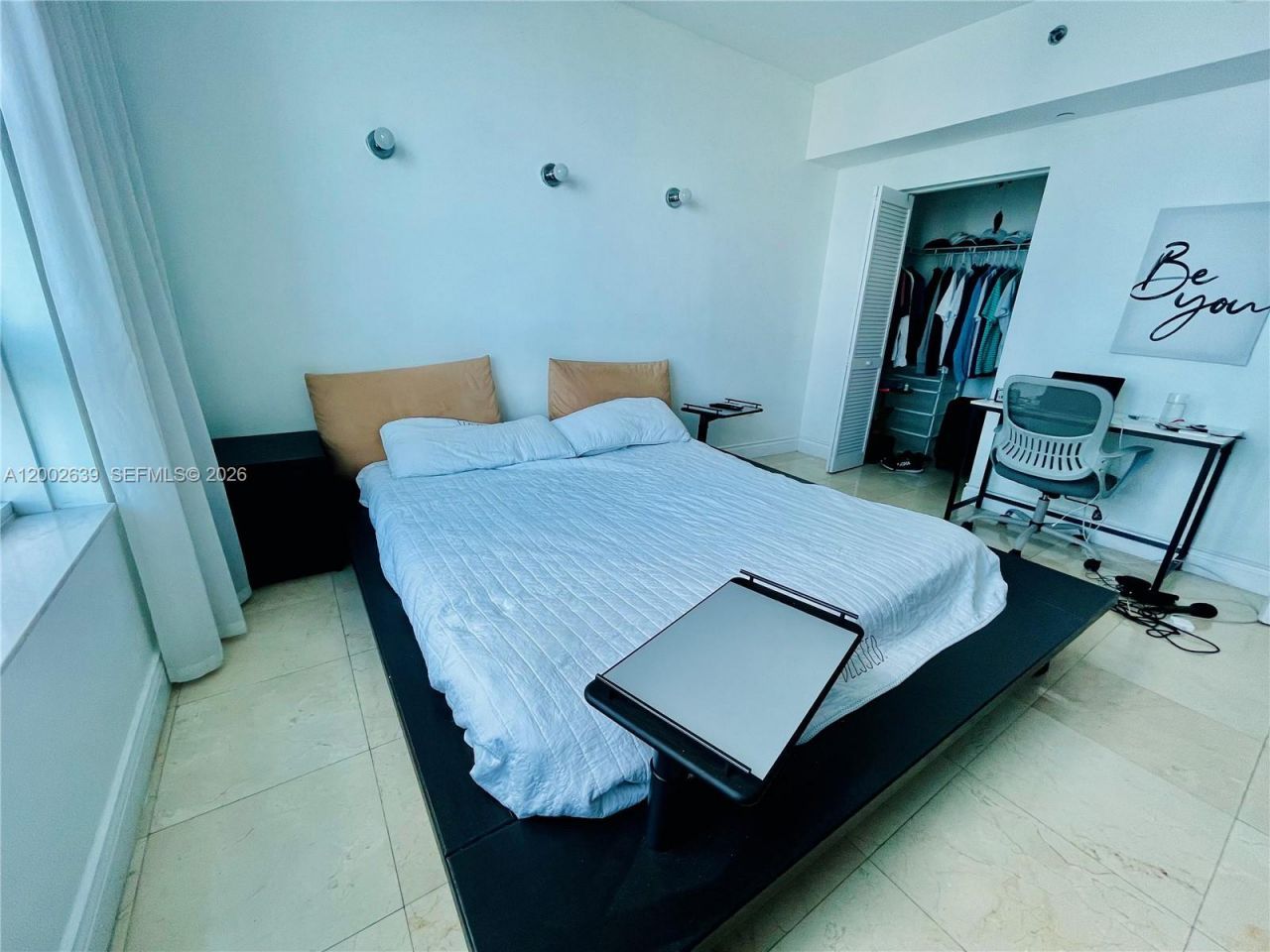 950 Brickell Bay Dr, Unit 3703, Miami, FL 33131 Photo