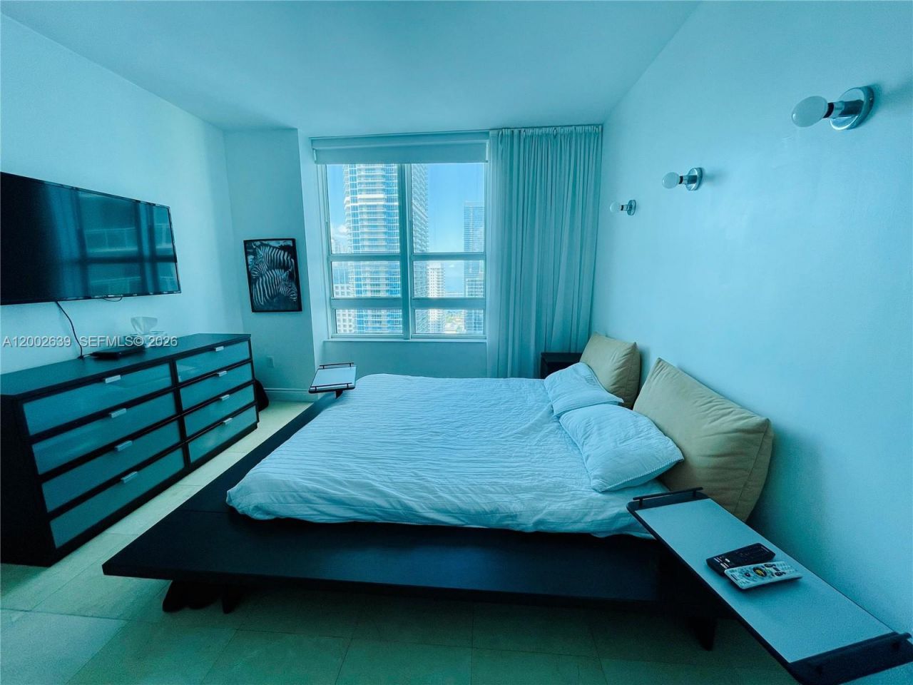 950 Brickell Bay Dr, Unit 3703, Miami, FL 33131 Photo