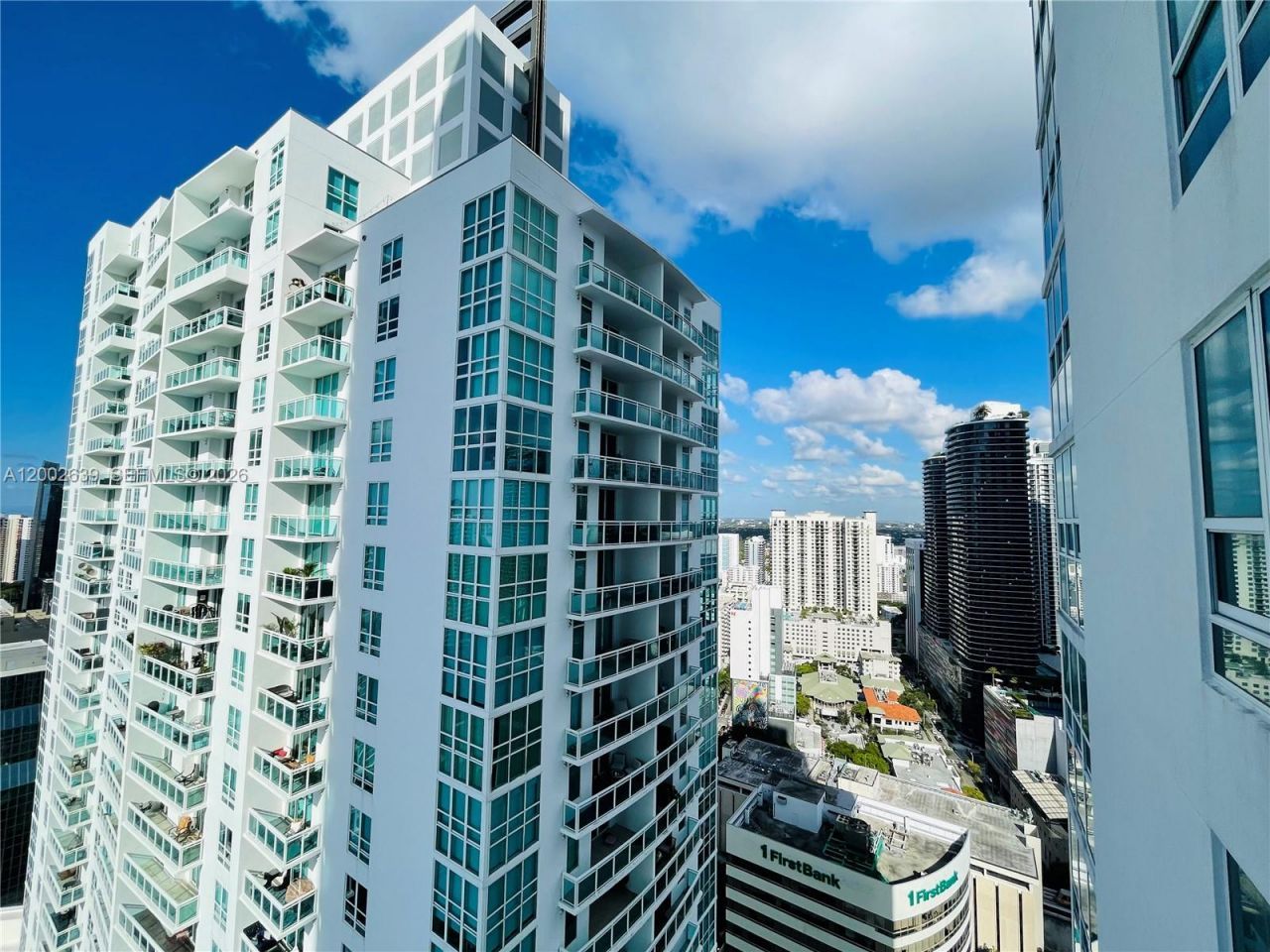 950 Brickell Bay Dr, Unit 3703, Miami, FL 33131 Photo