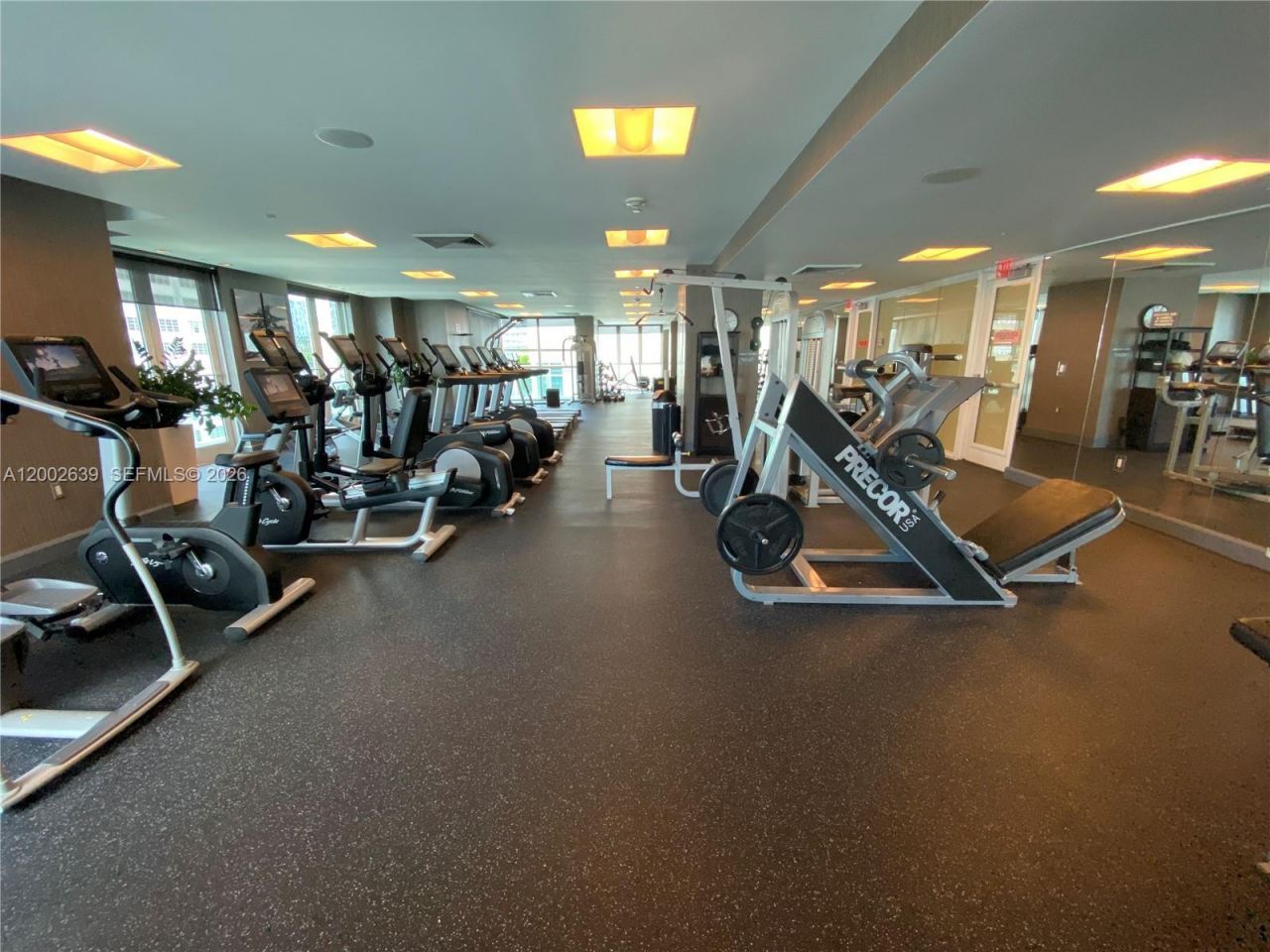 950 Brickell Bay Dr, Unit 3703, Miami, FL 33131 Photo