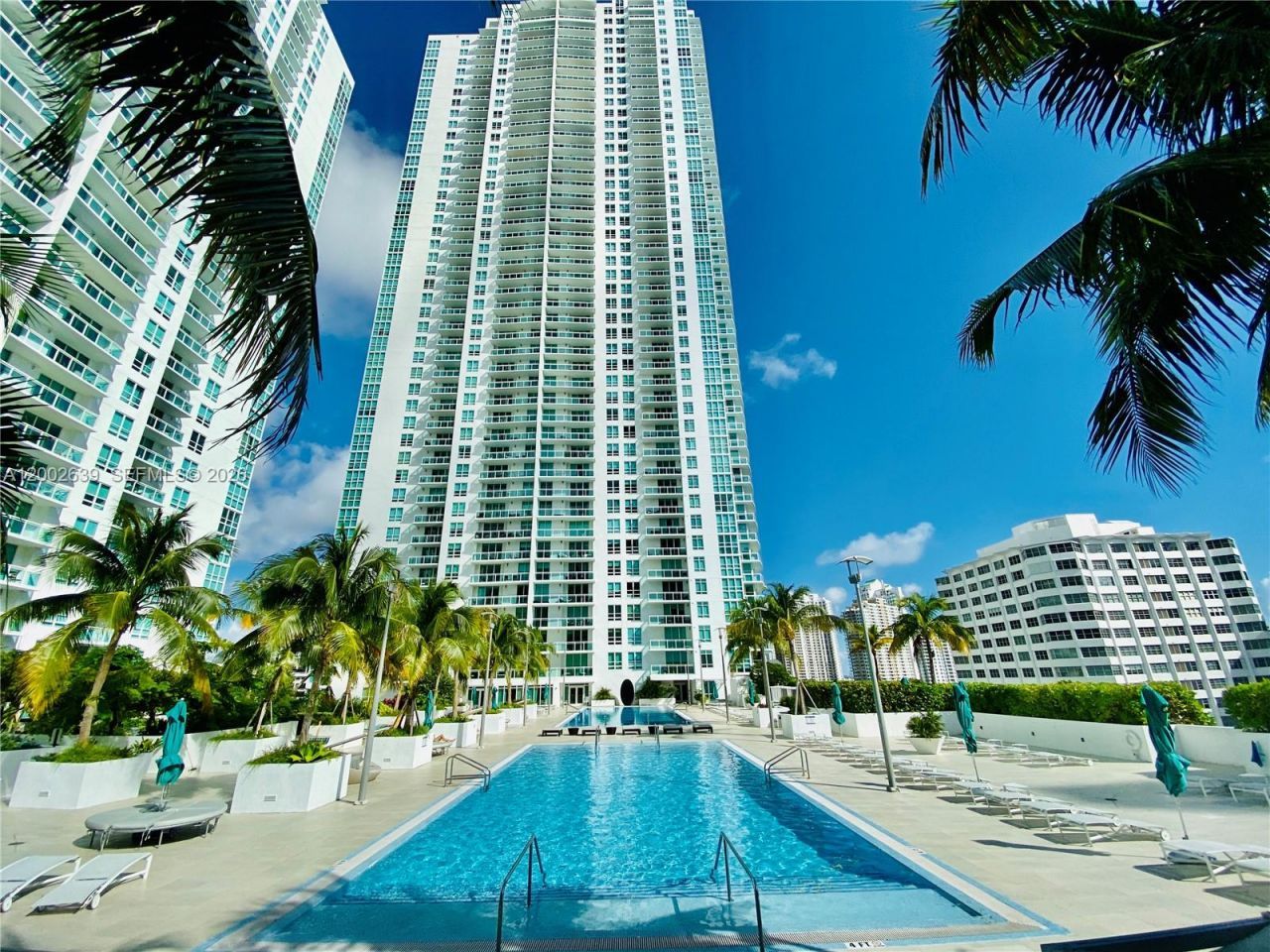 950 Brickell Bay Dr, Unit 3703, Miami, FL 33131 Photo
