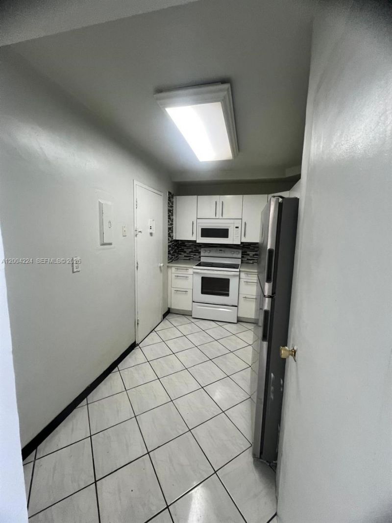 1865 79th St Csw, Unit PH-J, North Bay Village, FL 33141 Photo
