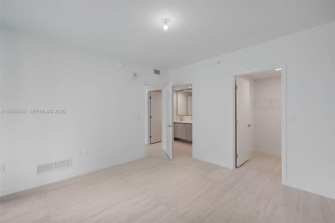 77 SE 5th St , Unit 3205, Miami, FL 33131 Photo