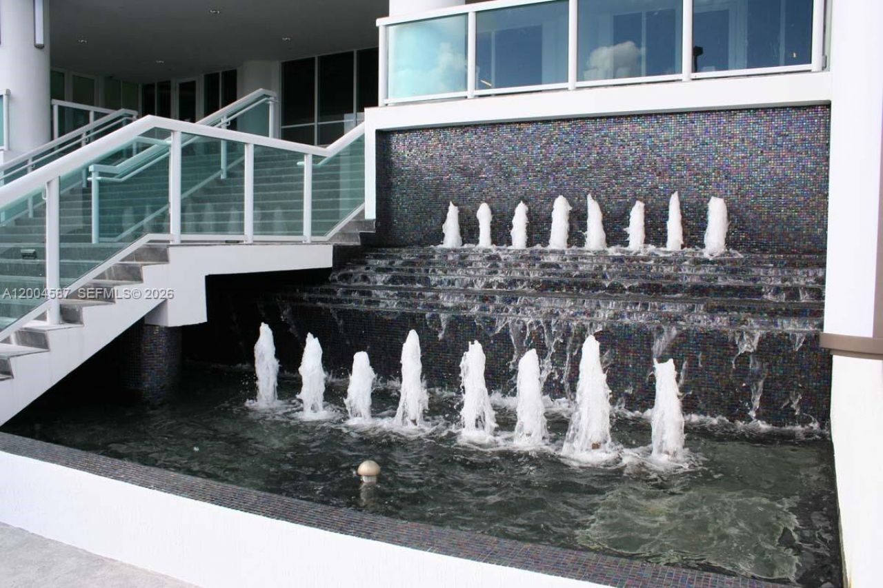 1800 N Bayshore Dr, Unit 609, Miami, FL 33132 Photo
