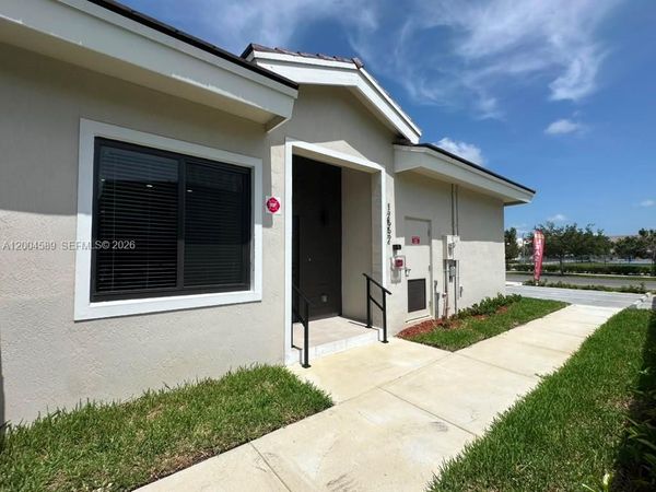 12552 SW 194th St, Miami, FL 33177
