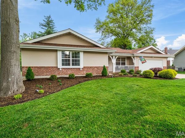 1315 Weidmann Estates Court , Ballwin, MO 63011