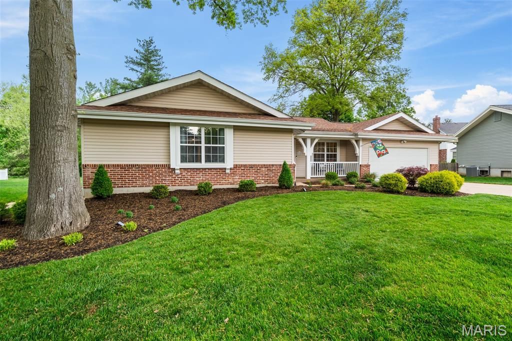 1315 Weidmann Estates Court , Ballwin, MO 63011 Main Photo