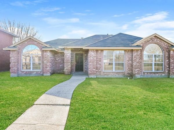 2620 Buck Drive, Mesquite, TX 75181