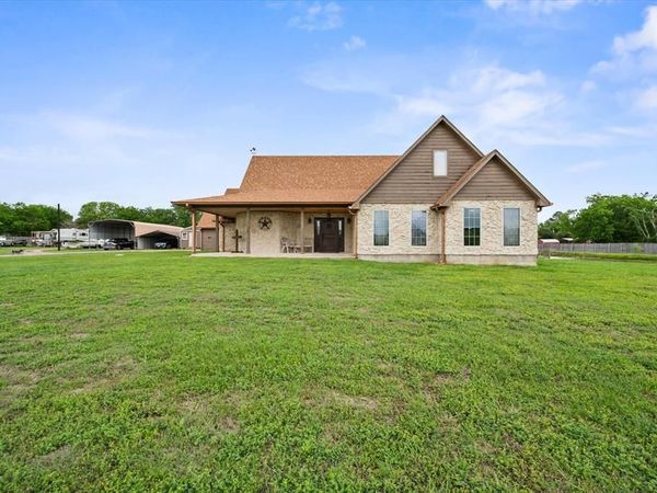 130 SE County Road 3085 , Corsicana, TX 75109
