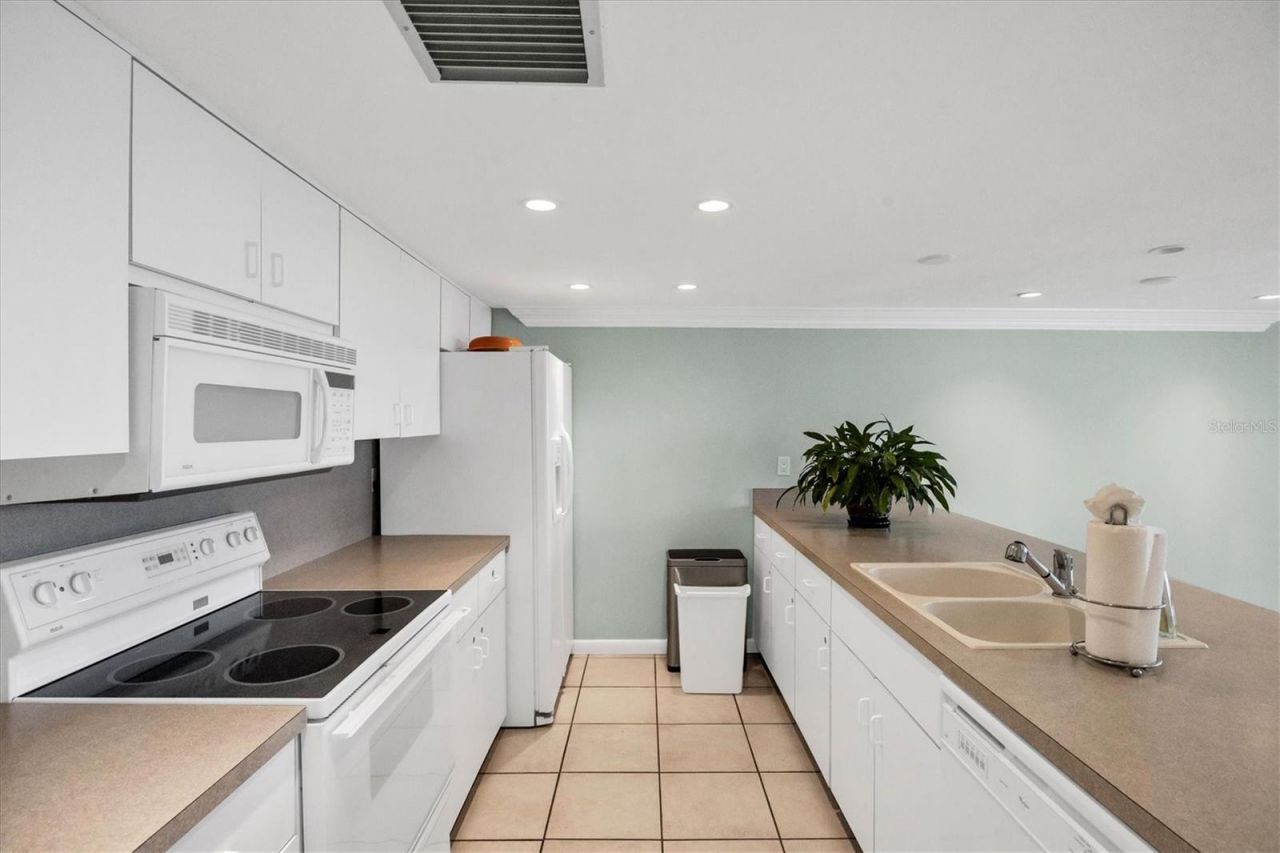 4485 Gulf Of Mexico Drive, Unit 804, Longboat Key, FL 34228 Photo