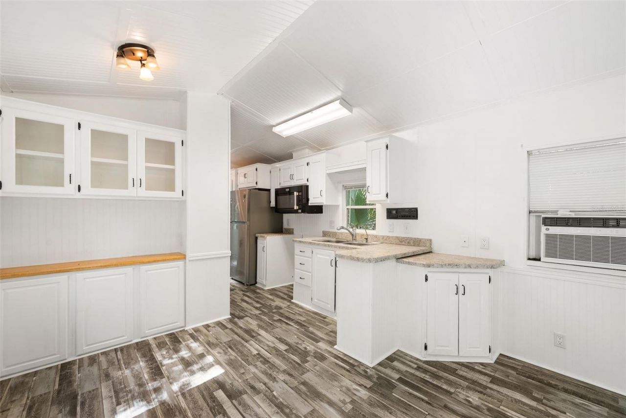 25723 Bareva Road, Weeki Wachee, FL 34614 Photo