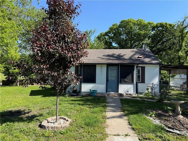 704 E Hayward Avenue, Independence, MO 64050