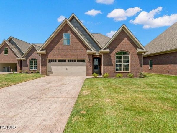 225 Lake View Point, Englewood, TN 37329