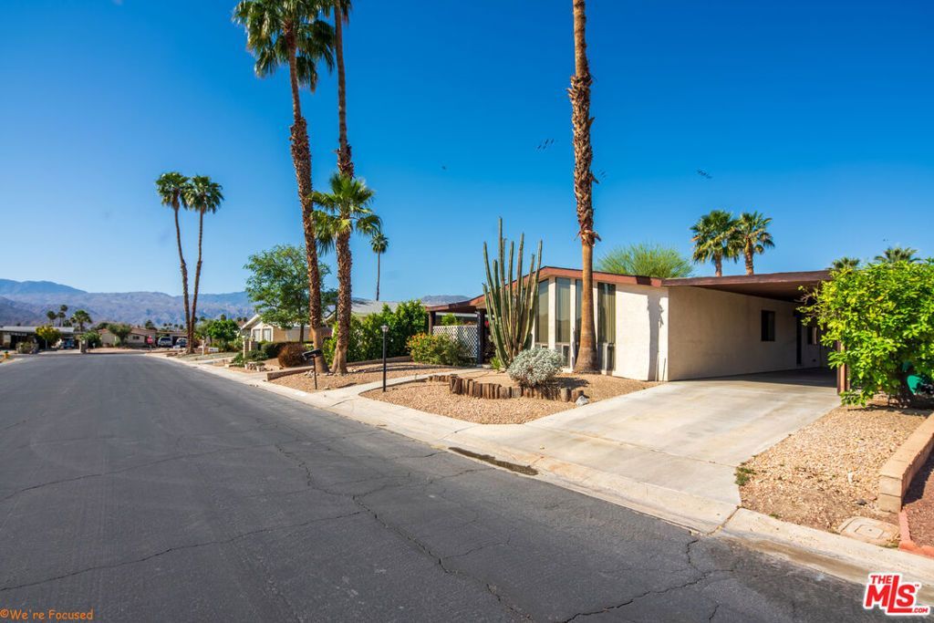 74671 Azurite Circle, Unit E, Palm Desert, CA 92260 Main Photo