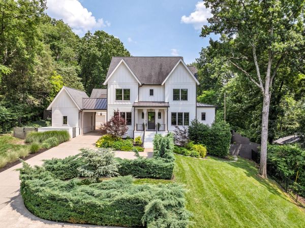 4527 Beacon Dr , Nashville, TN 37215