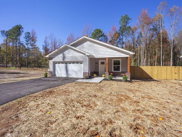 2127 N Royal St , Jackson, TN 38305